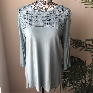 5 for $25🌻H&M Embroidered Top